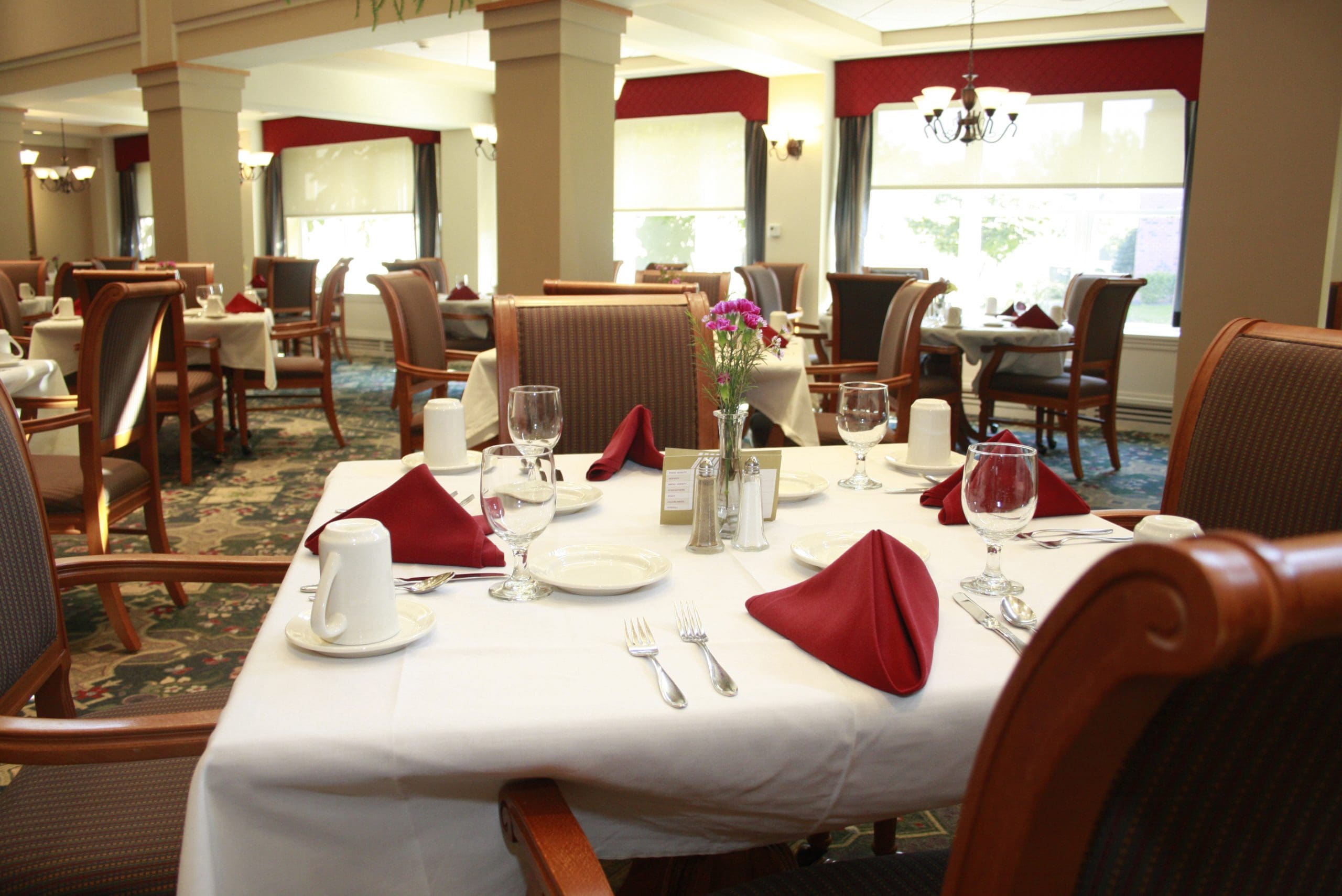 Dining Room at Peter Becker Community in Maplewood Crossing